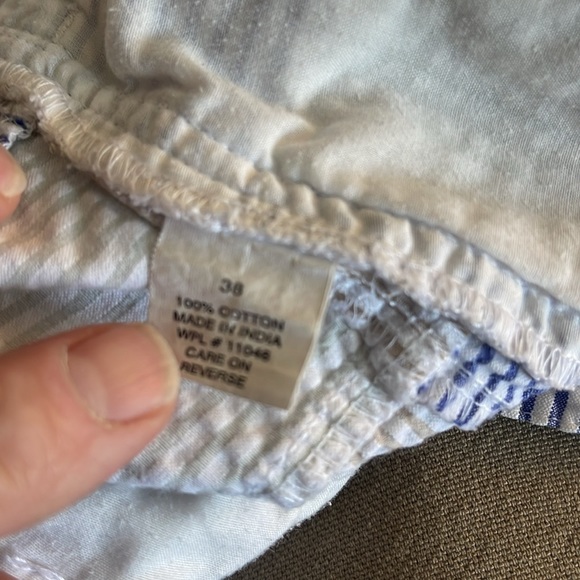 Shorts - Picture 3 of 3